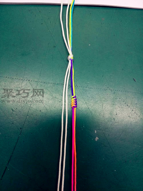 四线金刚结手链编法图解
