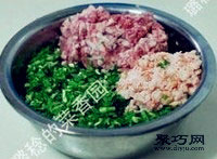 鲜嫩韭菜虾肉猪肉饺子馅拌法 饺子包法木鱼饺5