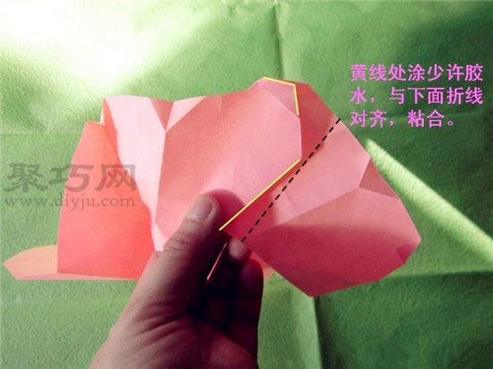 纸折逼真玫瑰的折法