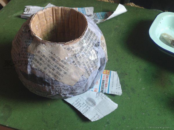 废纸盒和超轻粘土做的花艺摆件 第5步