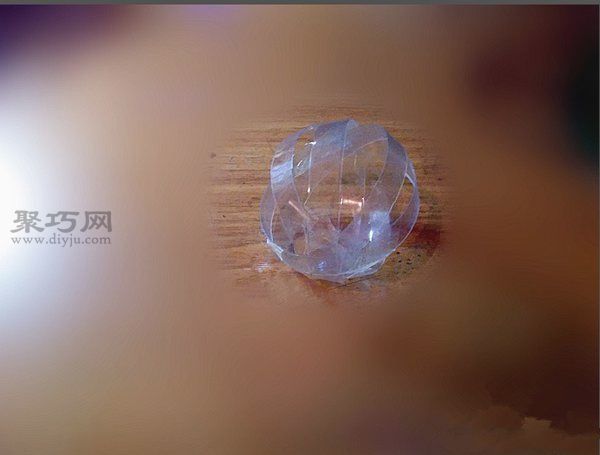 饮料瓶和瓶盖做小灯笼 第2步