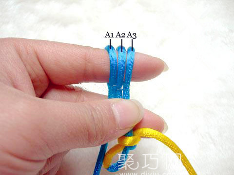 中国结之宝结二宝3套结的编法步骤2