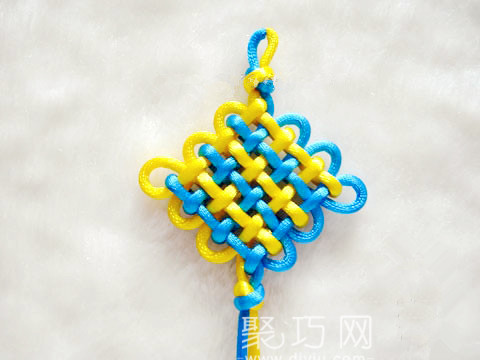 中国结之三回盘长结的人字面
