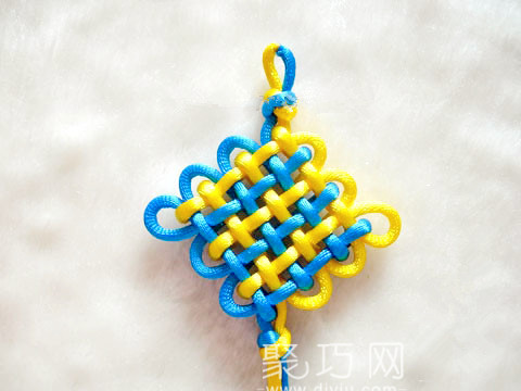 中国结之三回盘长结的入字面